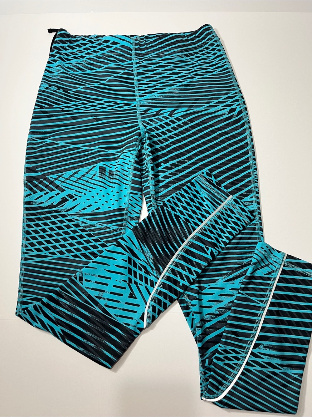NWT Xersion Women's Teal Black Geometric Workout Yoga Leggings